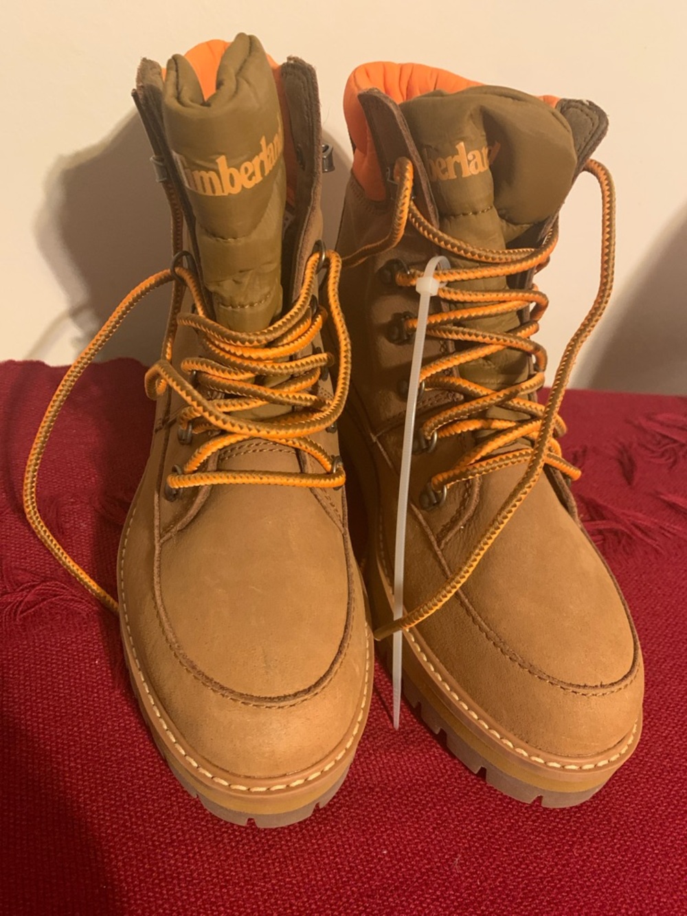 Timberland women Wheat/Tan Lace-Up  Boots